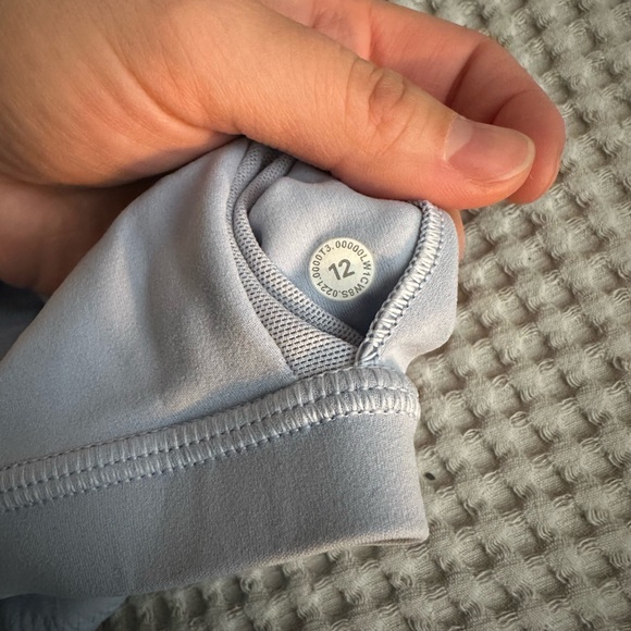 Lululemon Align Cropped Tanktop - Picture 3 of 3